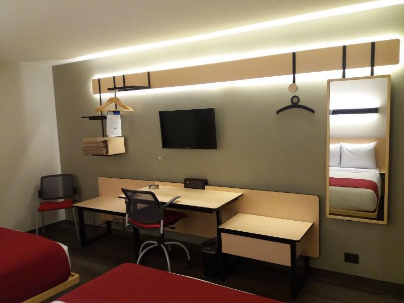Hotel Express By Marriott Merida
