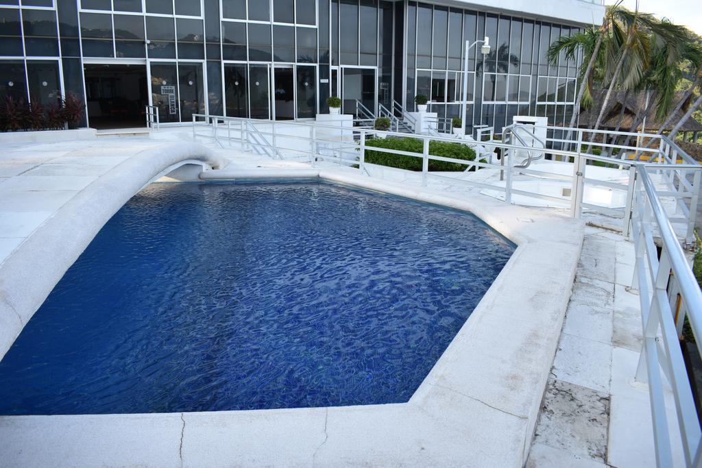 Torre Blanca Diamante Apartment