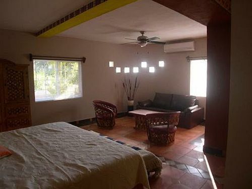 Casa Virgilios Bed & Breakfast