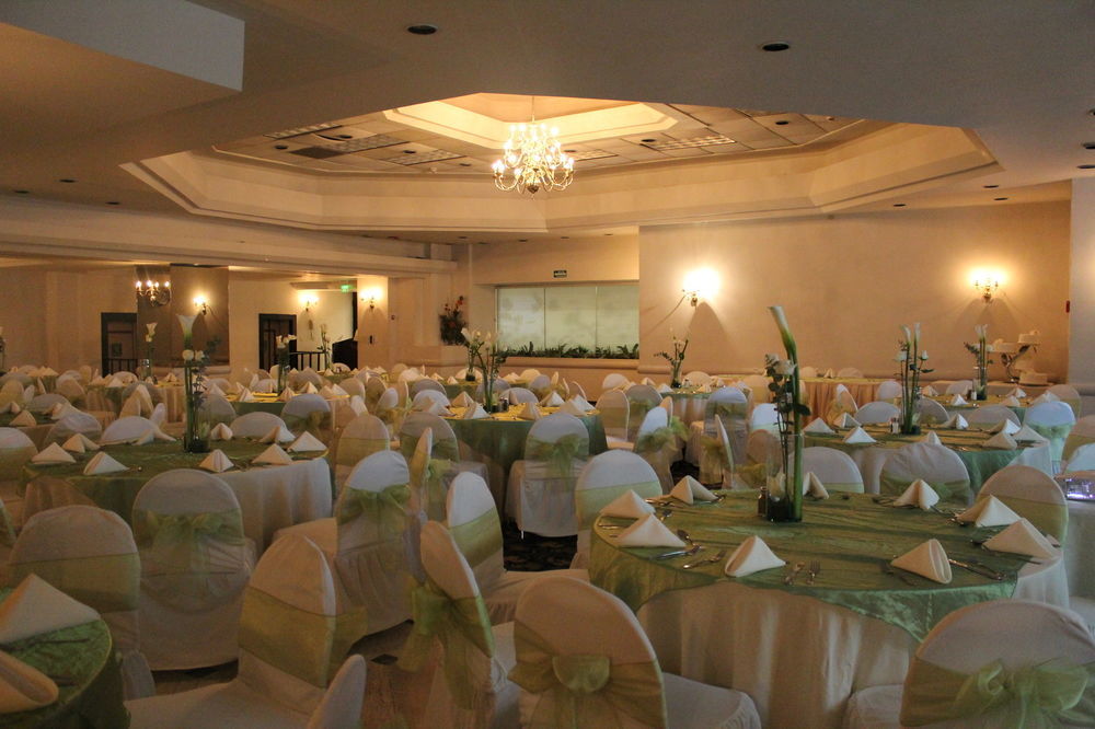 Hotel Macroplaza 4*