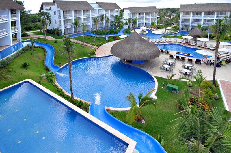 Secrets Aura - Adults Only Resort