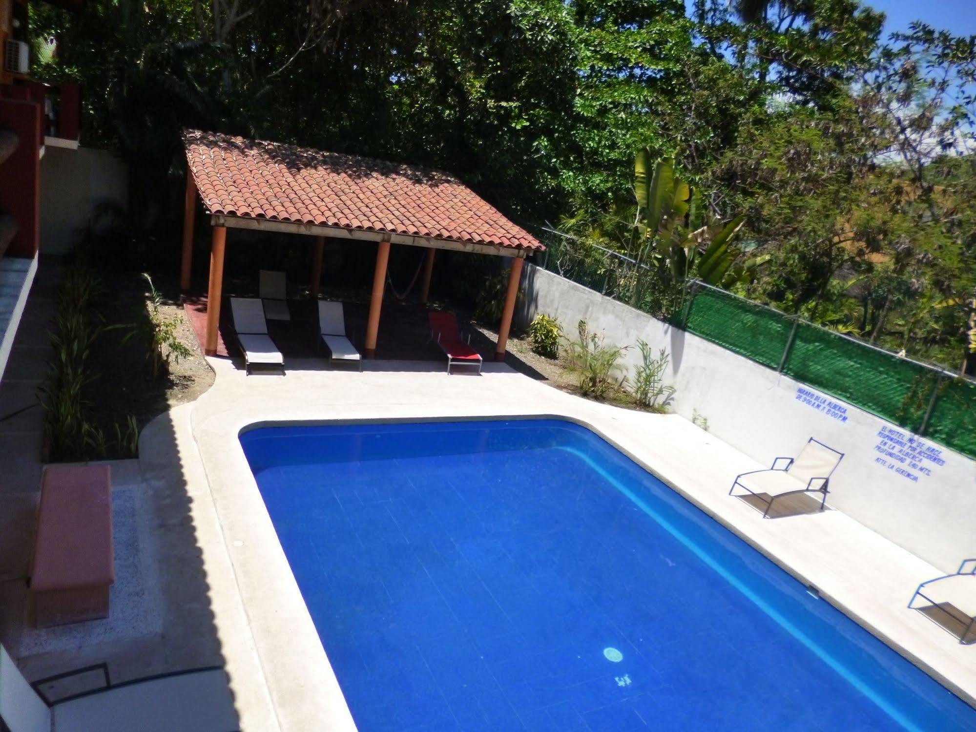 J.b. Hotel Zihuatanejo