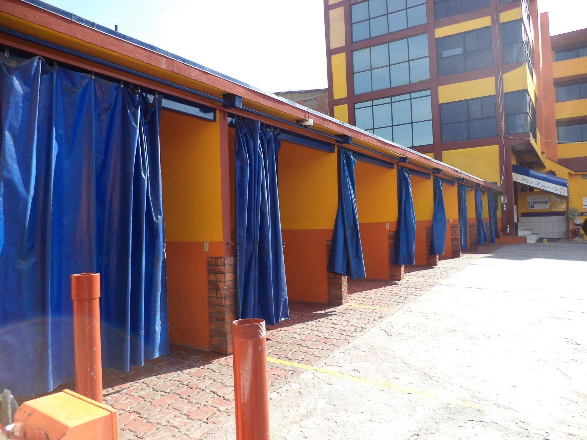 De Santiago Hotel Tijuana