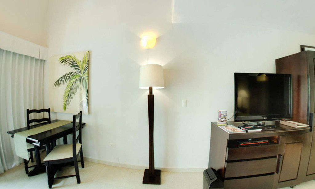 Resort Hidden Au Naturel Adults Only, Catamaran, Cenote, & Inclusive