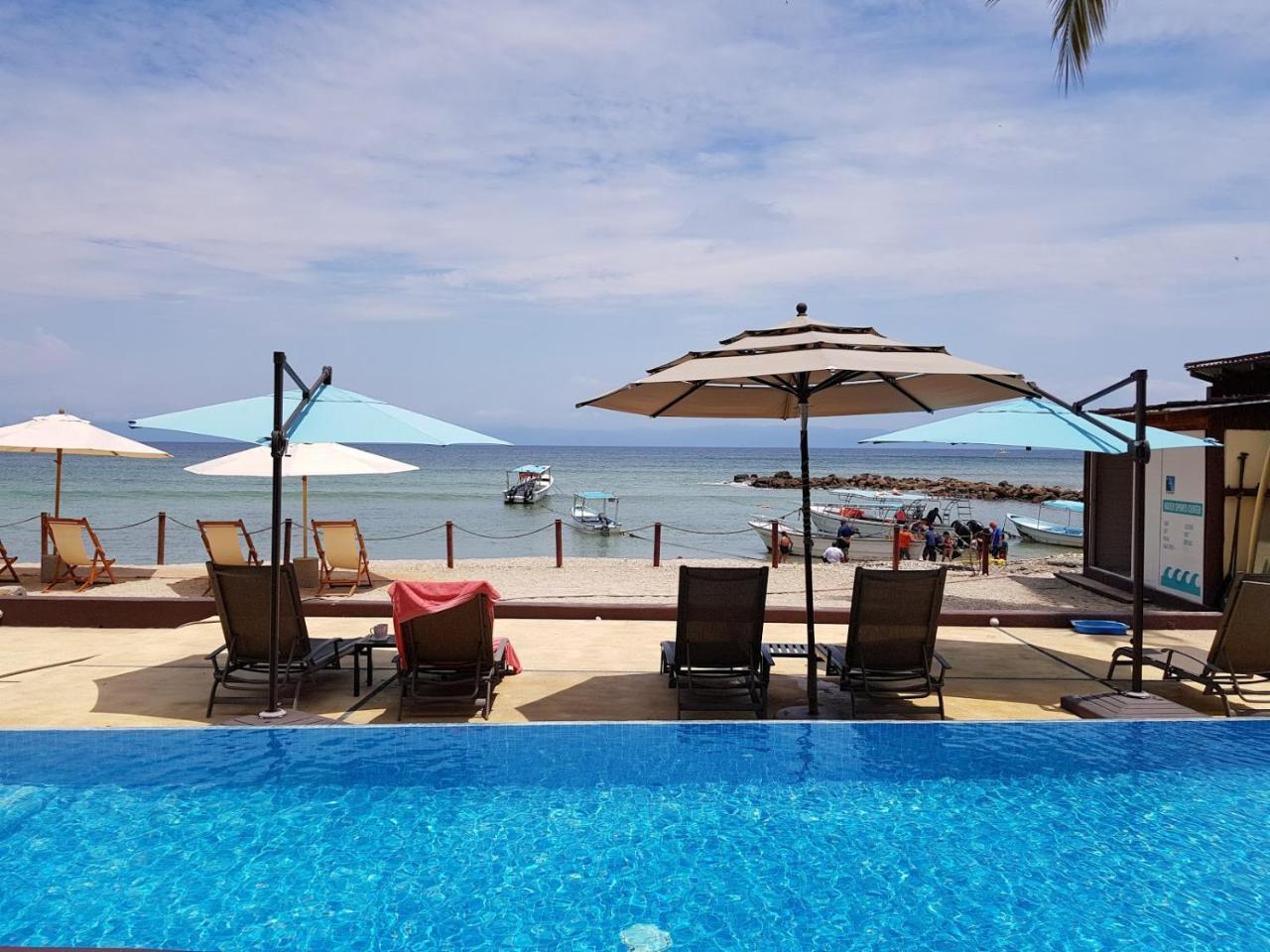 Luxury Beachfront Hotel