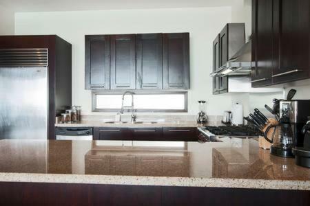Los Veneros Penthouse