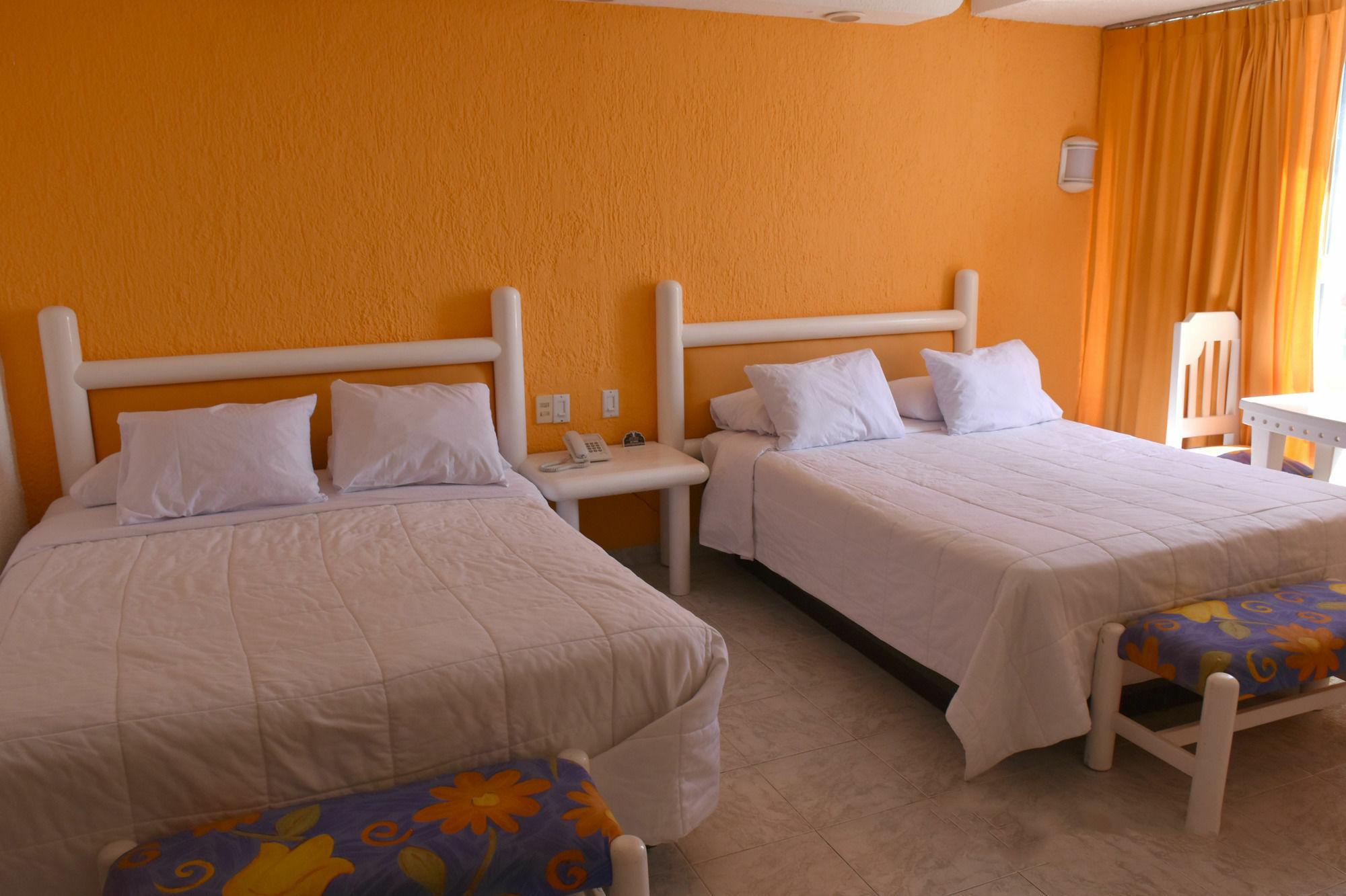Solymar Apartment *
