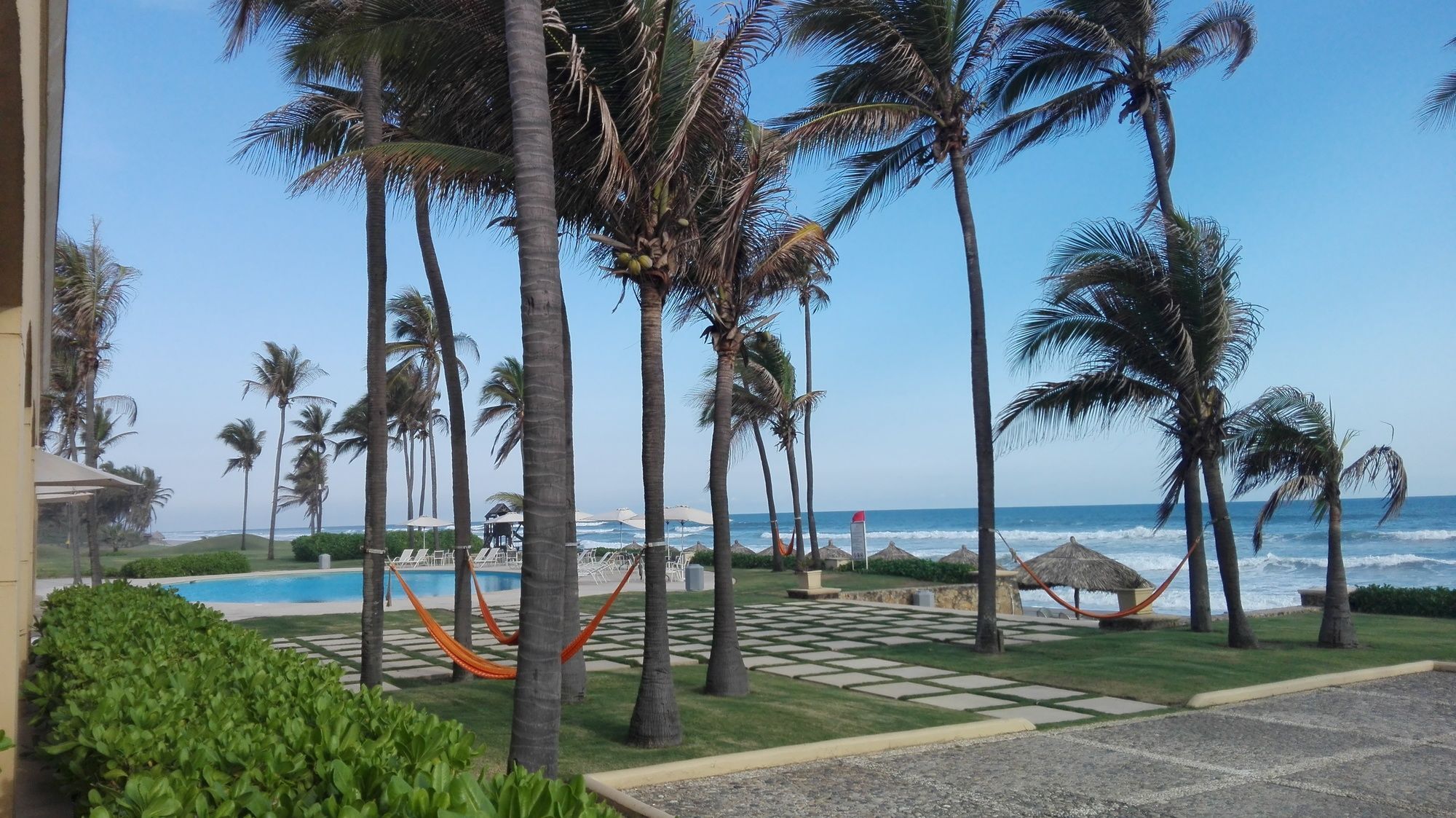 Tres Vidas Acapulco Barra Vieja