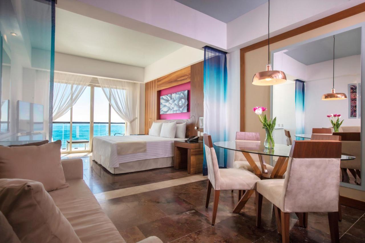 Krystal Grand Cabos