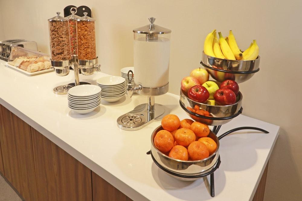 Hotel Express & - By Ihg 3*
